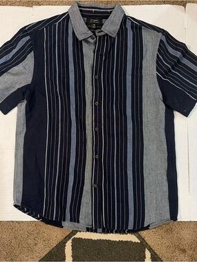 Banana Republic Men's Vertical Stripe Short-Sleeve Button-Down - Navy & Gray